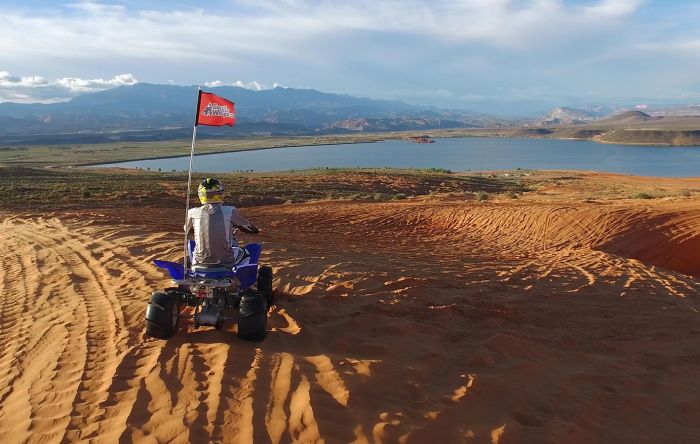 Sand Hollow State Park